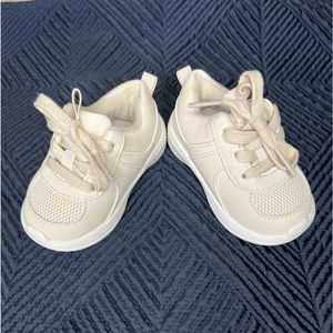 Baby Gap Sneakers Mesh Shoe Unisex 6-12 Months NWOT